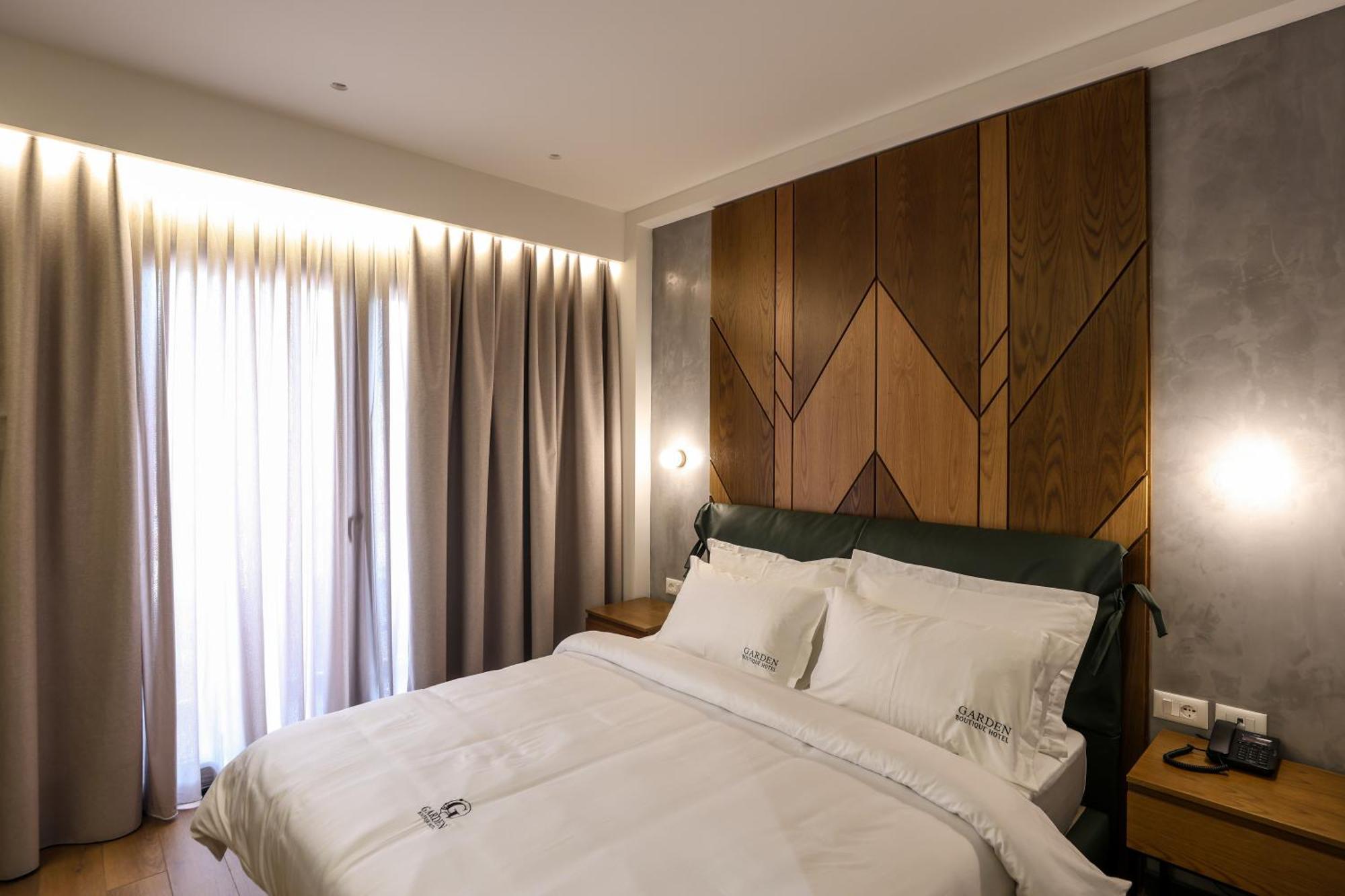 Garden Boutique Hotel Тирана Екстер'єр фото